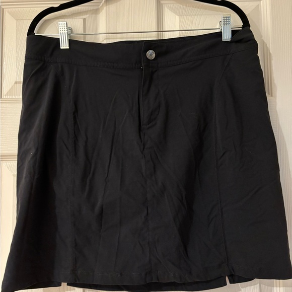 Columbia Pants - Columbia Black Athletic Skort Lightweight and Versatile Size 14
